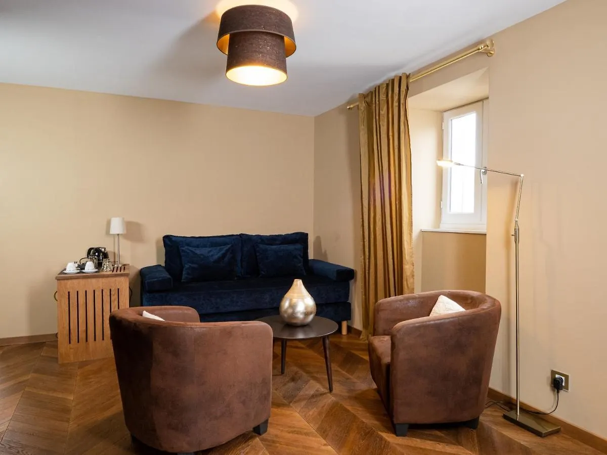 Auberge de la Tour Marcoles Hotel