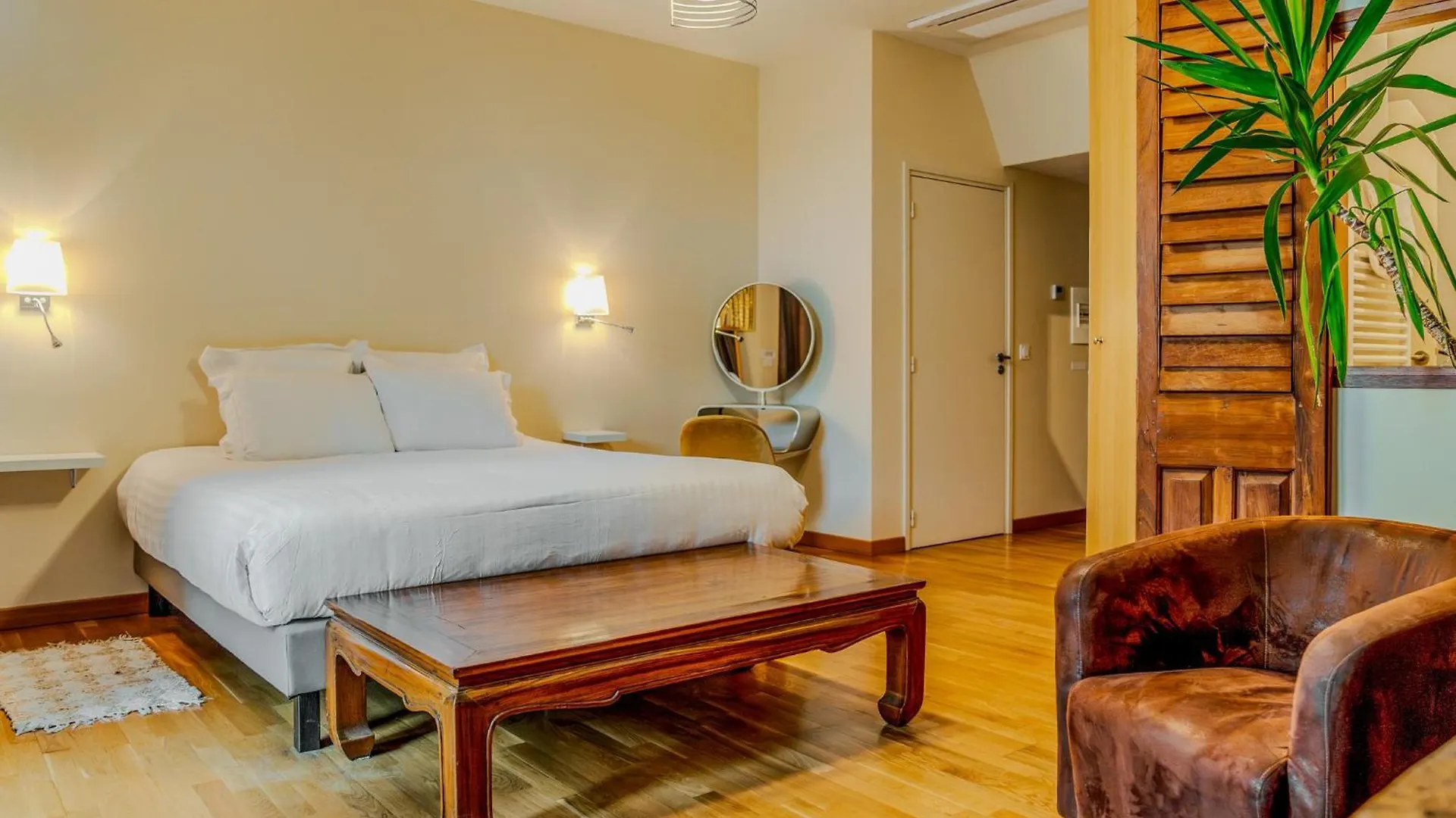Auberge de la Tour Marcoles 4*,