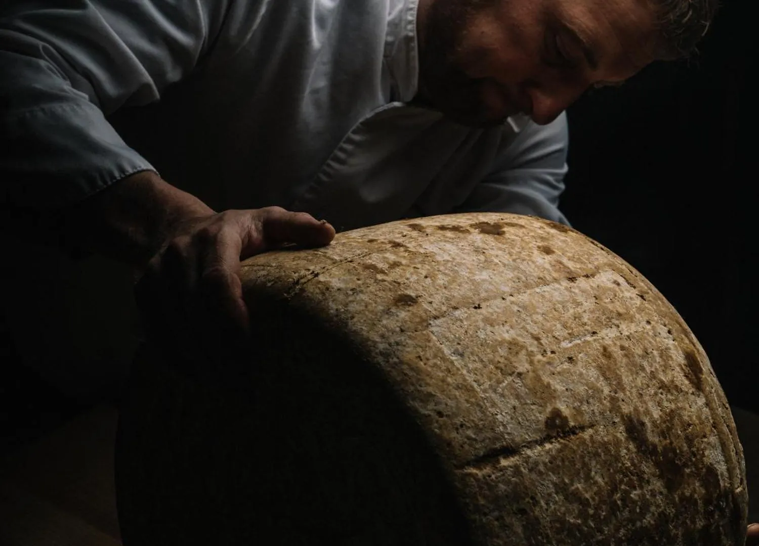 Demeures & Chateaux Auberge De La Tour - Hotel & Restaurants - Marcoles Auvergne