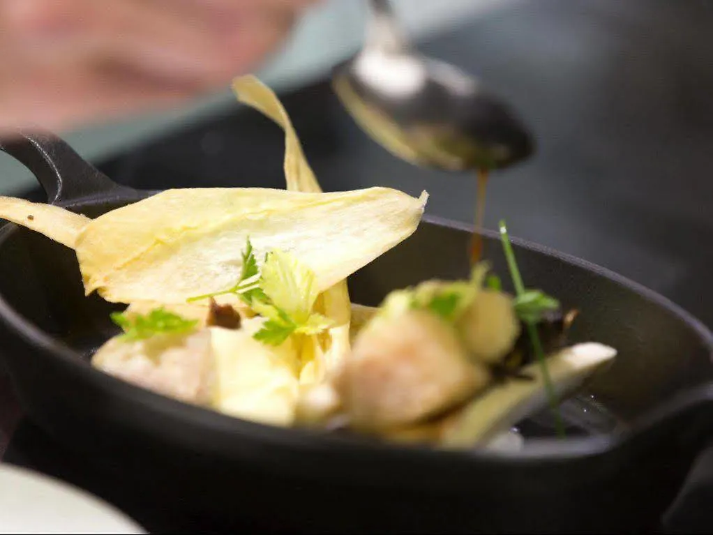 Demeures & Chateaux Auberge De La Tour - Hotel & Restaurants - Marcoles Auvergne