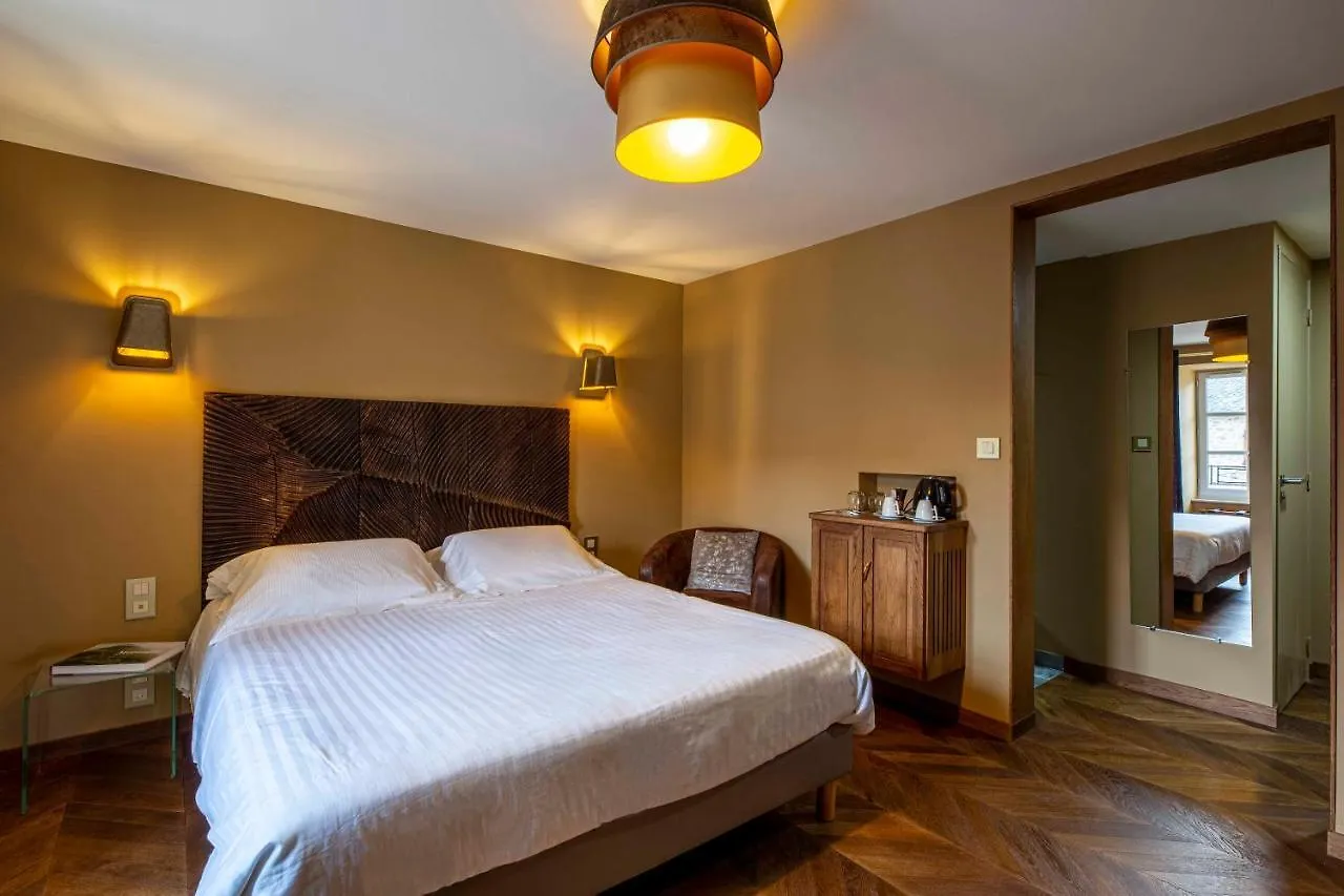 Demeures & Chateaux Auberge De La Tour - Hotel & Restaurants - Marcoles Auvergne